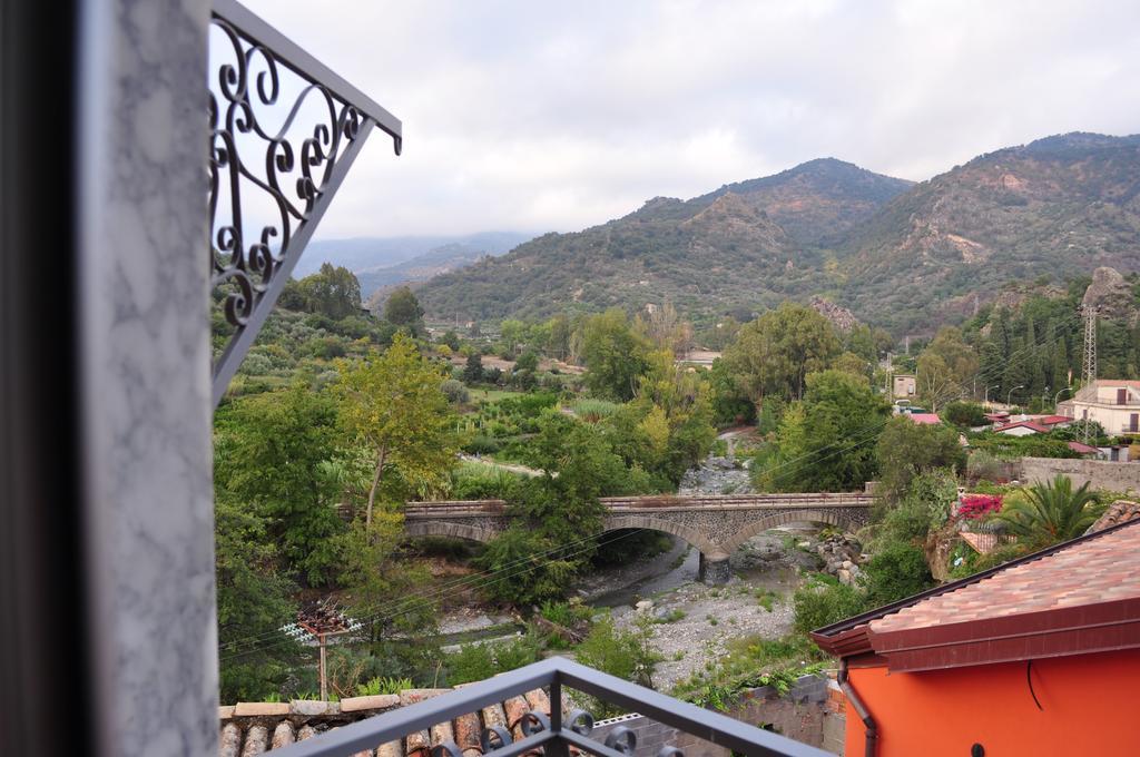Casa Catena Francavilla di Sicilia Værelse billede