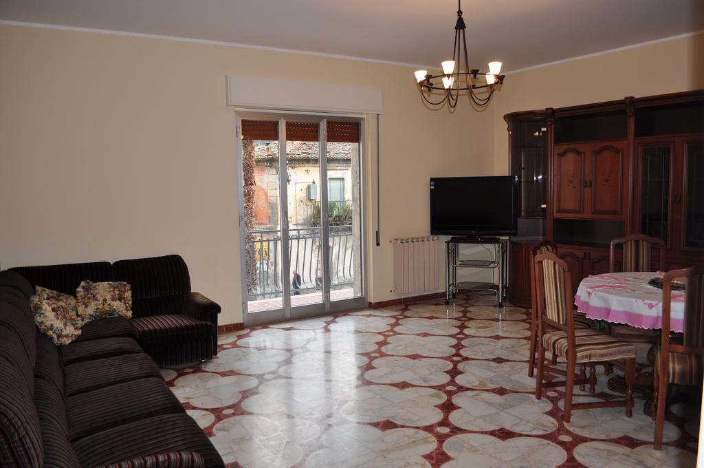 Casa Catena Francavilla di Sicilia Værelse billede