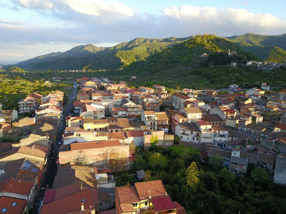 Casa Catena Francavilla di Sicilia Eksteriør billede